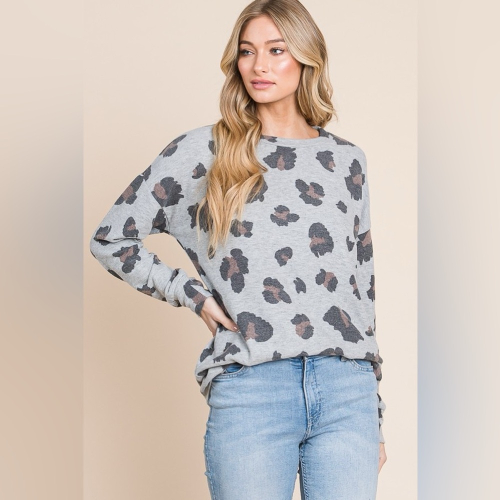 BOMBOM Leopard Drop Shoulder T-Shirt